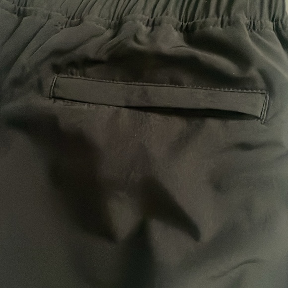 Yogalicious black ankle pants Size Small hip to hip 15” inseam 27” - Picture 6 of 8